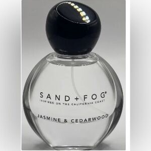 Jasmine & Cedarwood Body Mist Sand and Fog no cap
